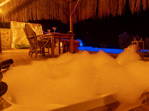  gece  -  Kasım
  | Kalkan Akbel’de Kısmi Deniz Manzaralı & Jakuzili Balayı Villası | Ücretsiz Kahvaltı ve Site Avantajlı Tatil Evi